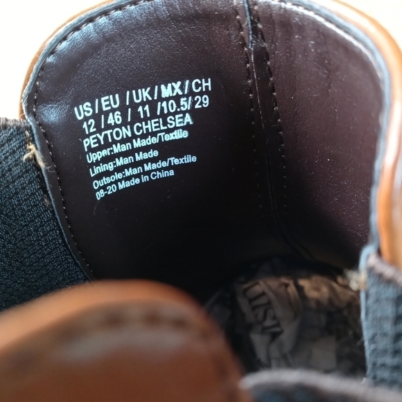 Unlisted by Kenneth Cole men\'s sz 12D brown pull on Chelsea Beatles chukka boot.